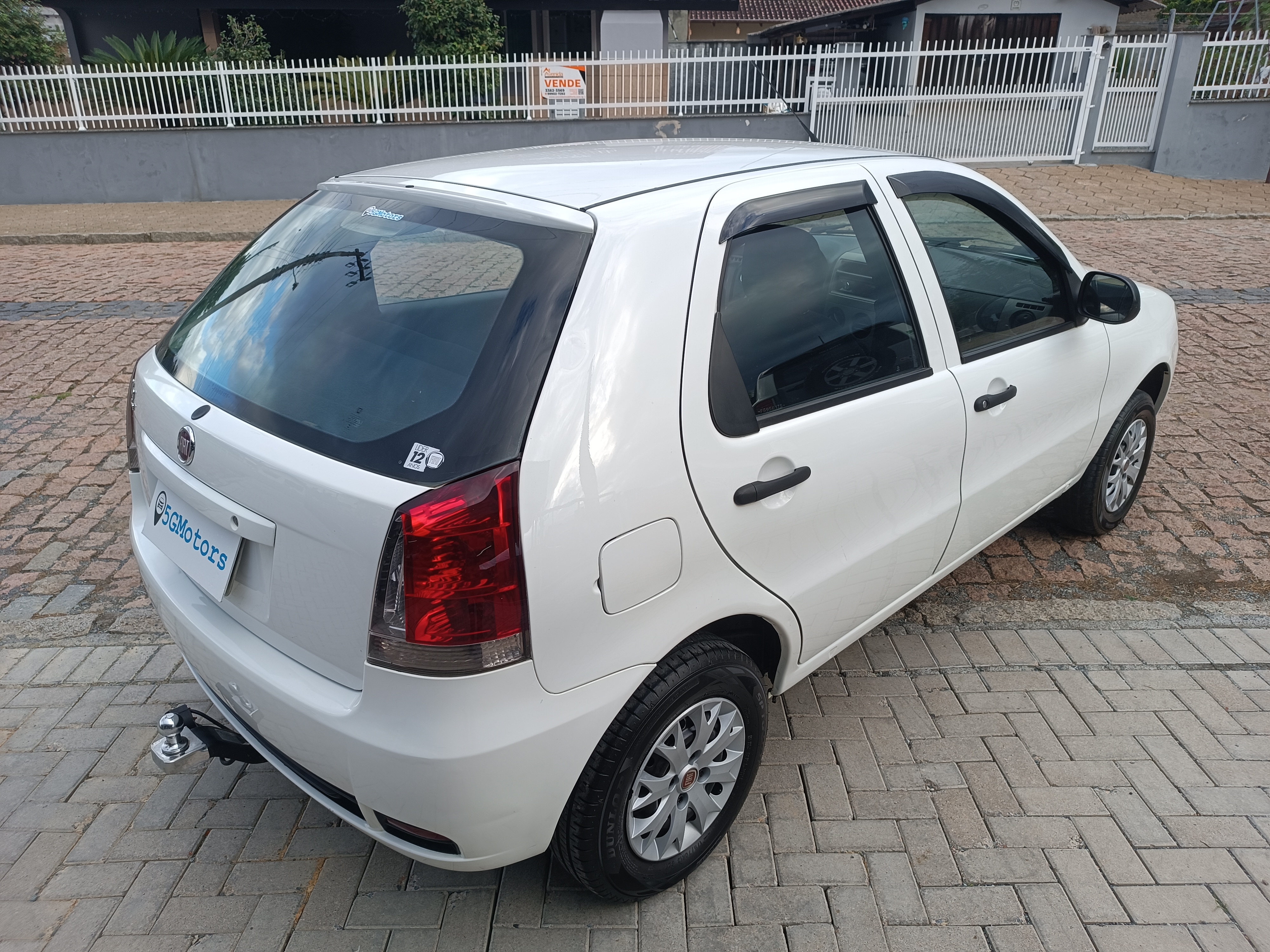 Carro/Camioneta - FIAT - Palio - Celebration 1.0 Fire Flex 8V 4p - 2015