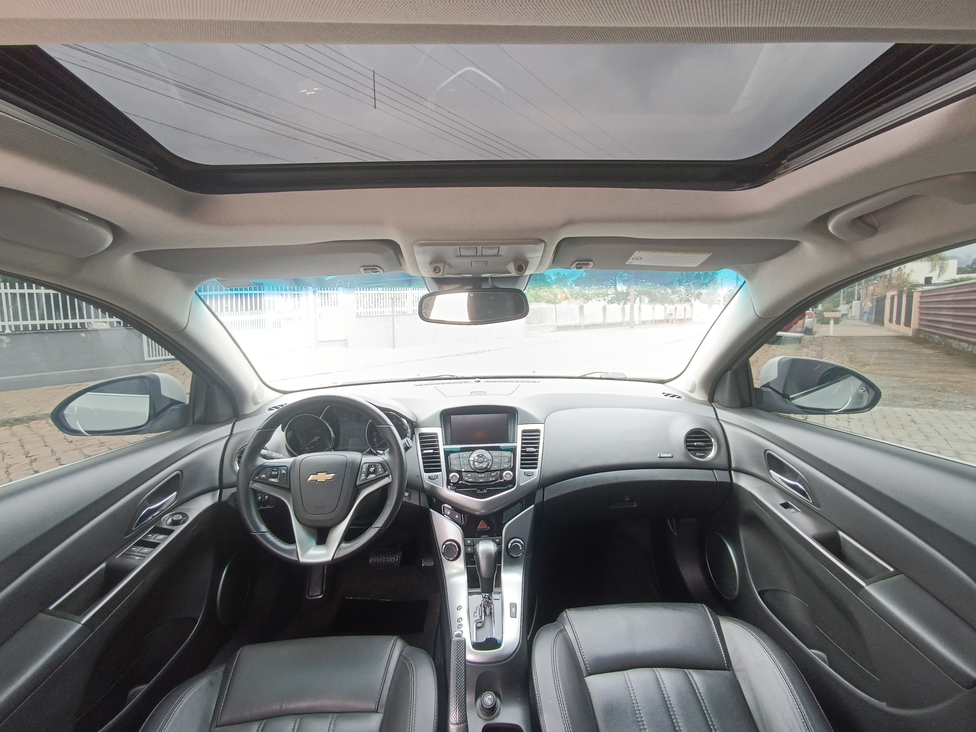 Carro/Camioneta - GM - CHEVROLET - CRUZE - HB Sport LTZ 1.8 16V FlexP. 5p Aut - 2014