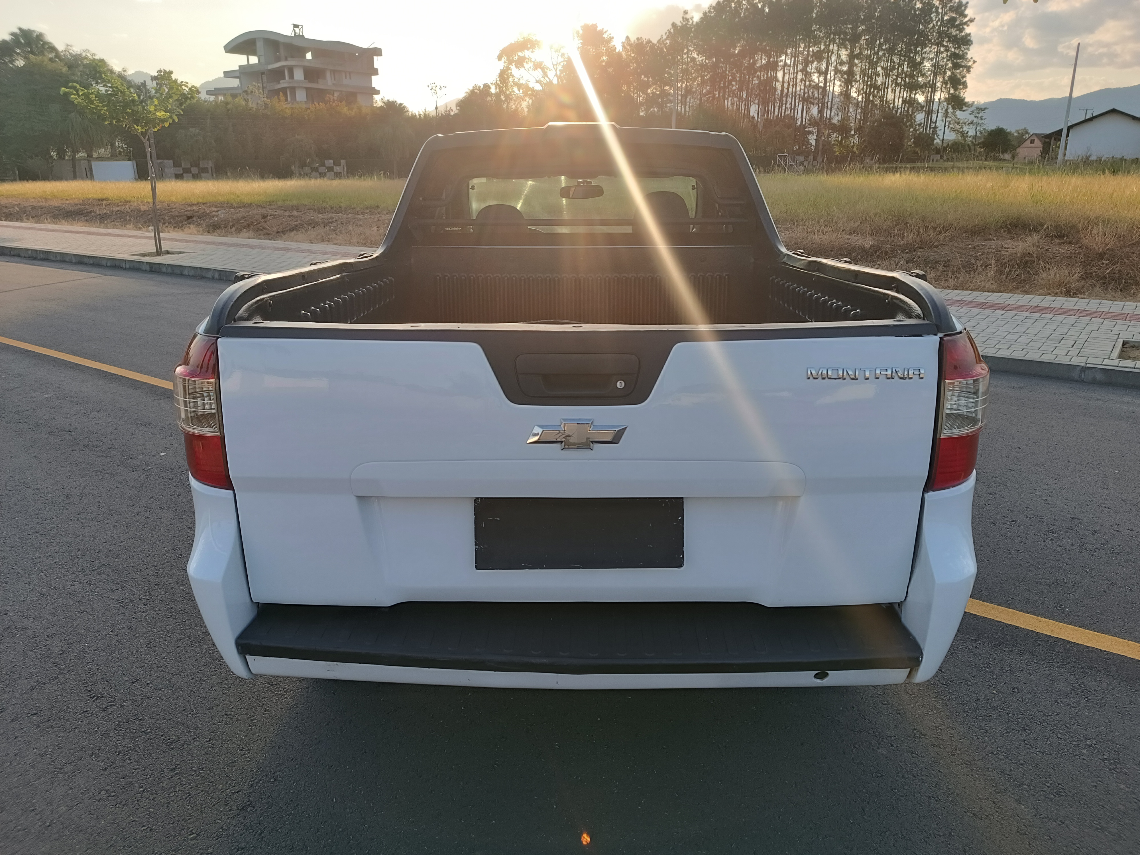 Carro/Camioneta - GM - CHEVROLET - MONTANA - LS 1.4 ECONOFLEX 8V 2p - 2011