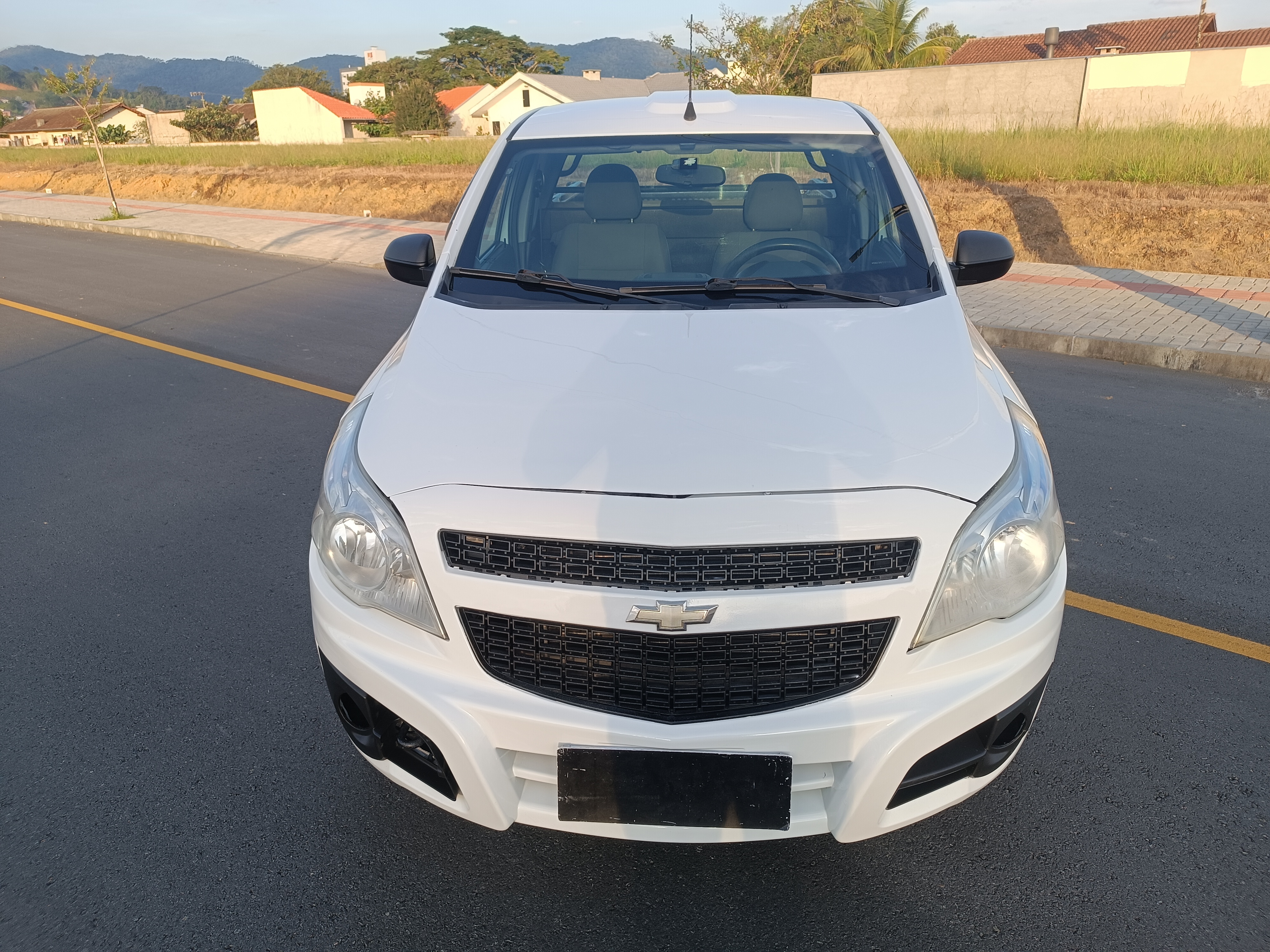 Carro/Camioneta - GM - CHEVROLET - MONTANA - LS 1.4 ECONOFLEX 8V 2p - 2011