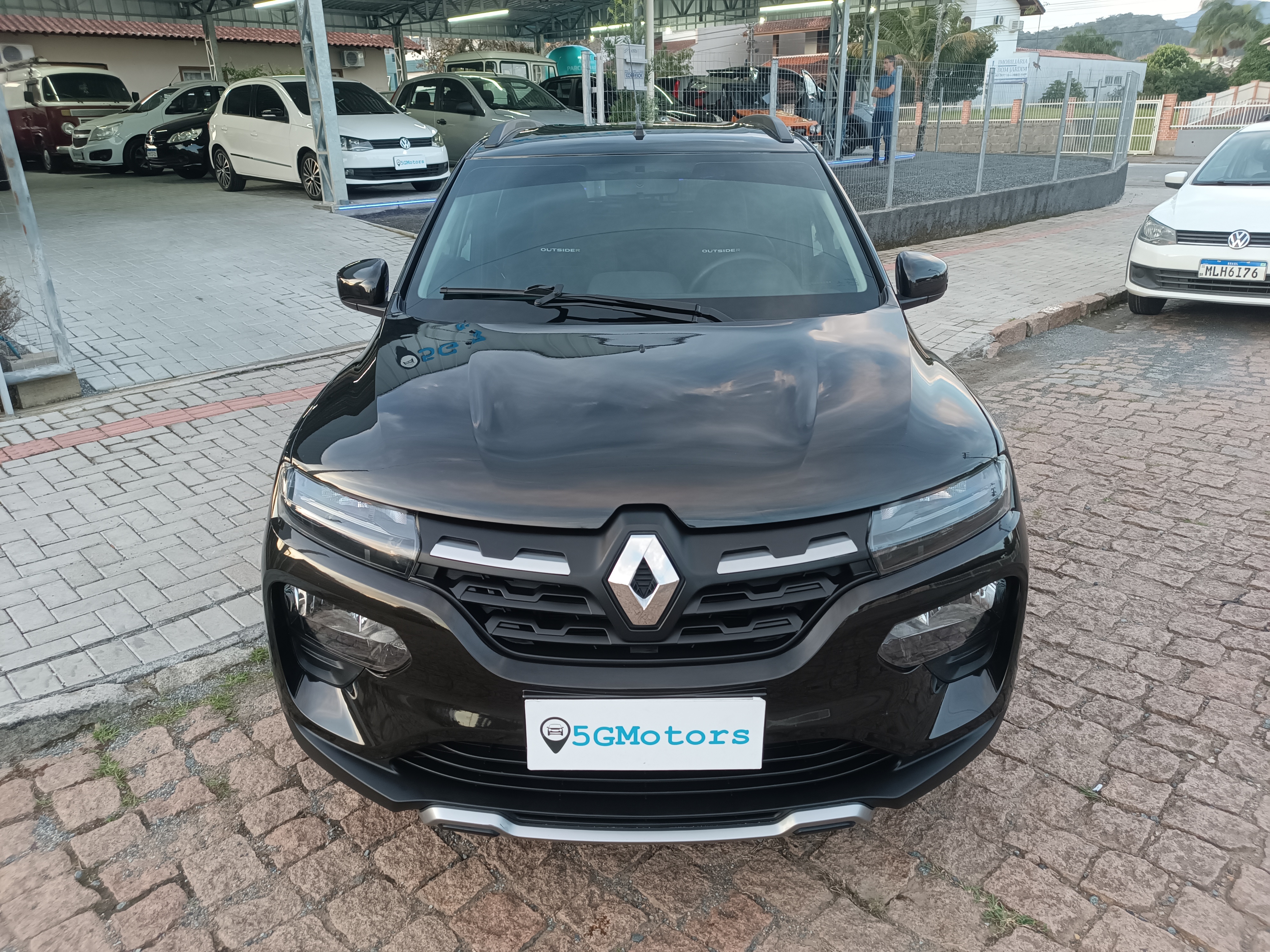 Carro/Camioneta - RENAULT - KWID - OUTSIDER 1.0 Flex 12V 5p Mec. - 2023