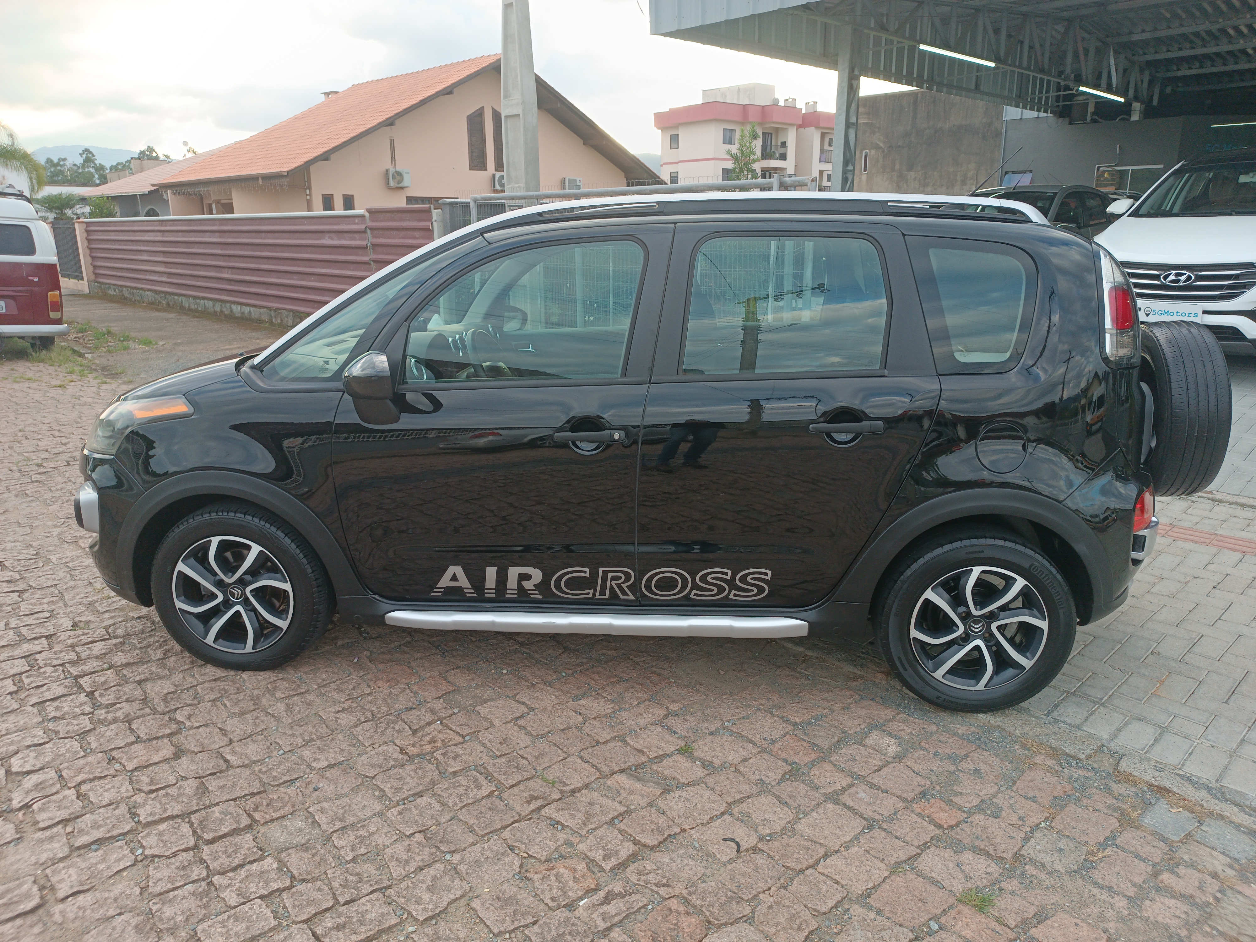 Carro/Camioneta - CITROËN - C3 - Picasso GLX 1.6 Flex 16V 5p Aut. - 2011