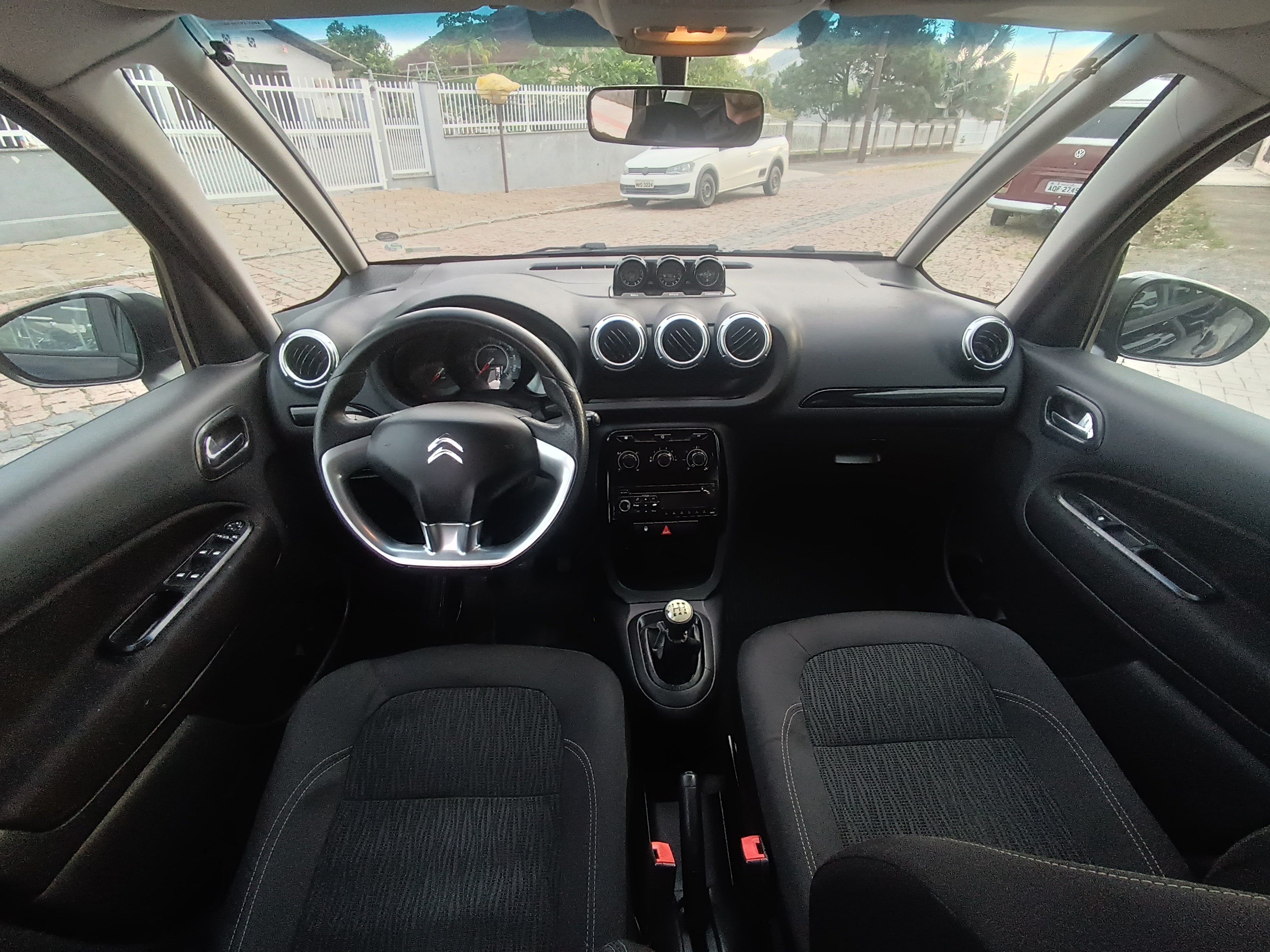 Carro/Camioneta - CITROËN - C3 - Picasso GLX 1.6 Flex 16V 5p Aut. - 2011