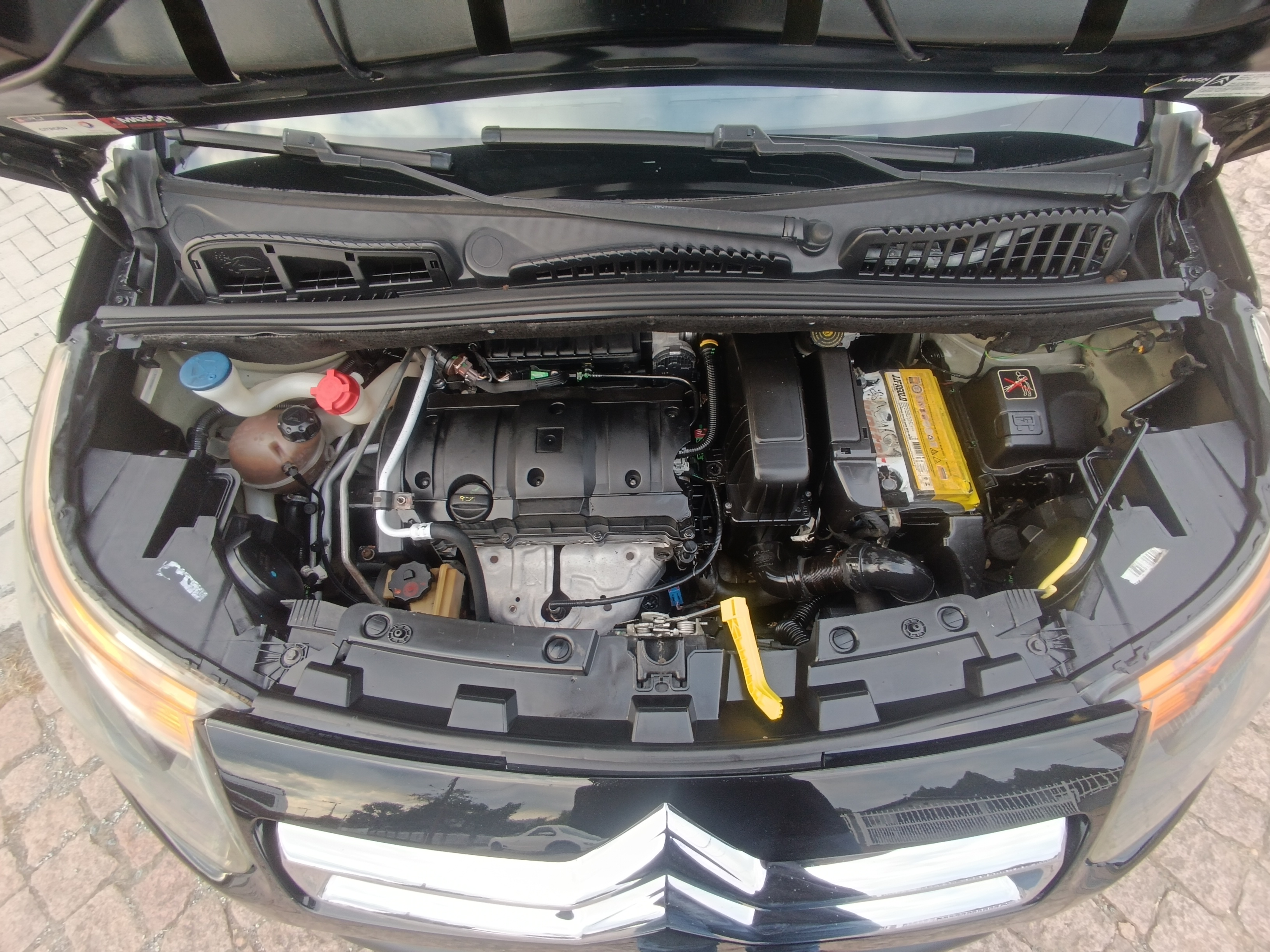 Carro/Camioneta - CITROËN - C3 - Picasso GLX 1.6 Flex 16V 5p Aut. - 2011