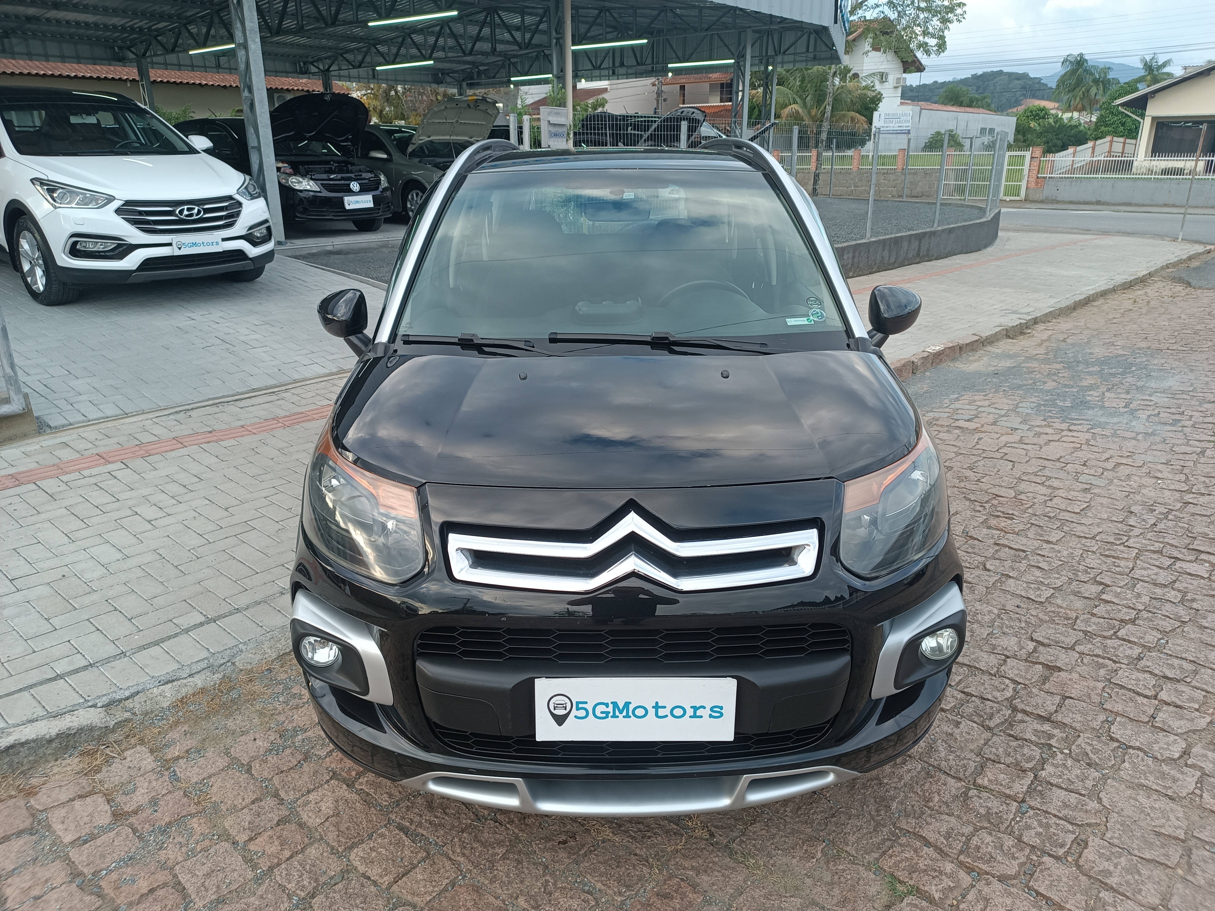 Carro/Camioneta - CITROËN - C3 - Picasso GLX 1.6 Flex 16V 5p Aut. - 2011