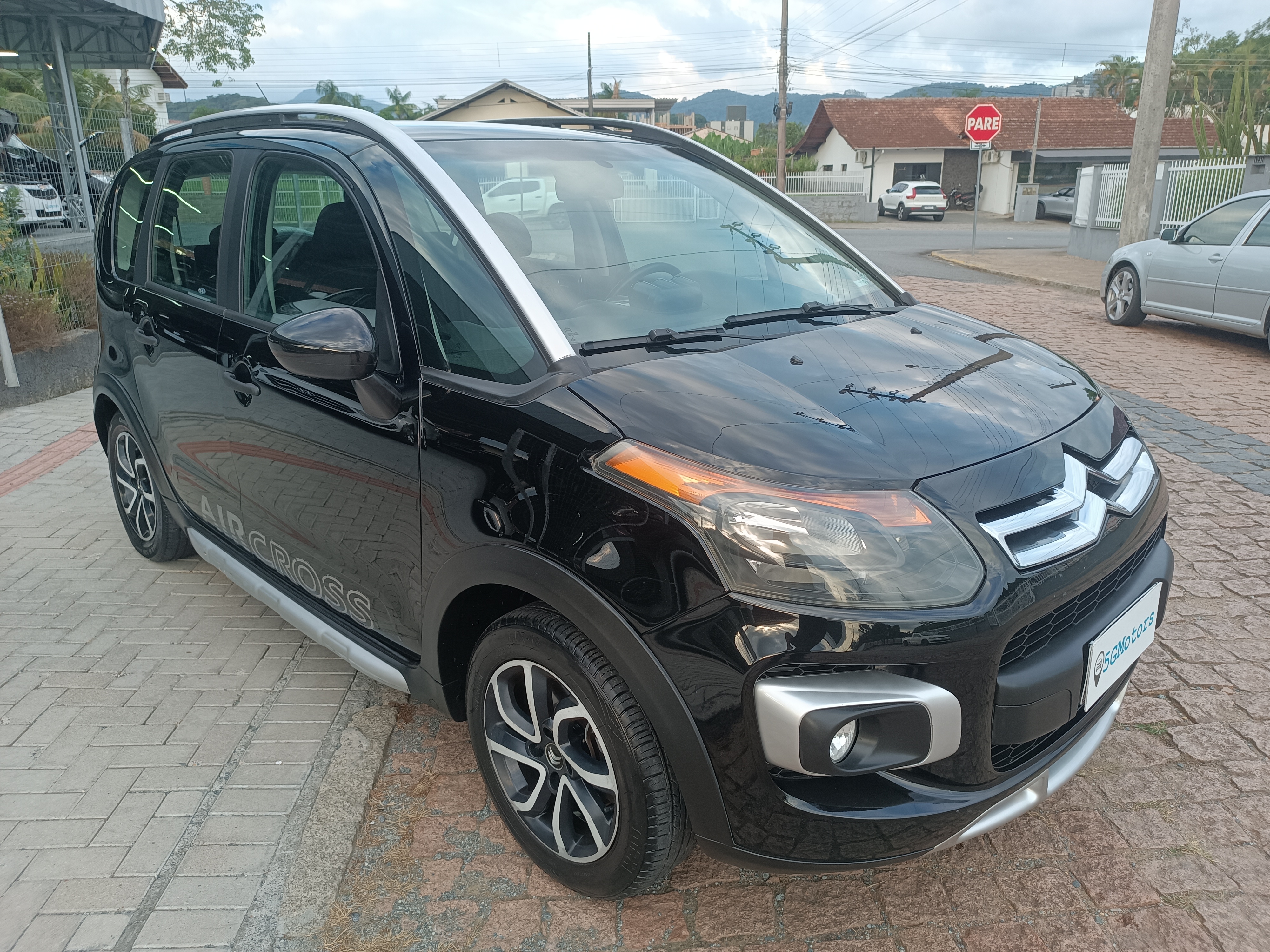 Carro/Camioneta - CITROËN - C3 - Picasso GLX 1.6 Flex 16V 5p Aut. - 2011