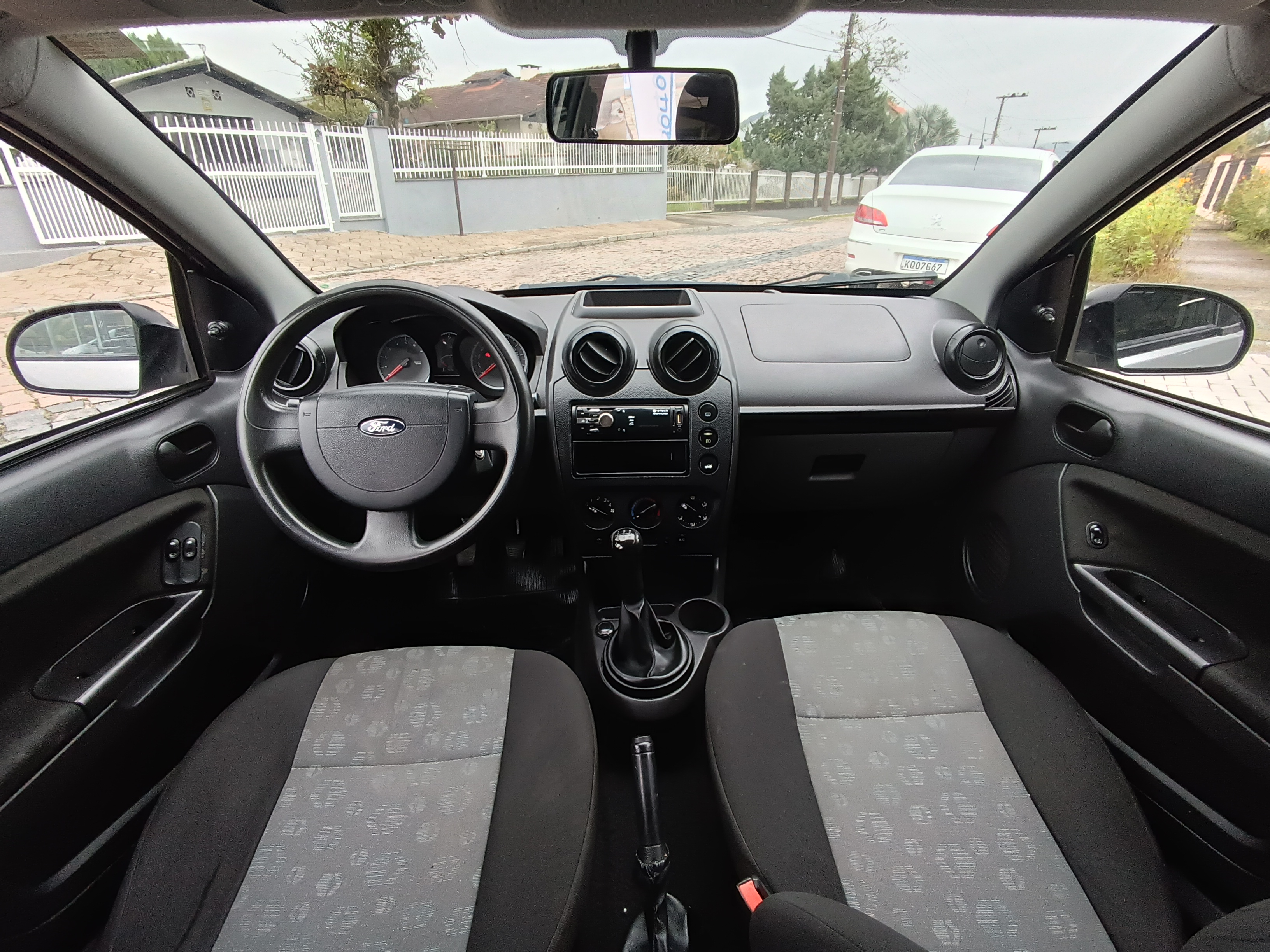 Carro/Camioneta - FORD - Fiesta - 1.0 8V Flex/Class 1.0 8V Flex 5p - 2011