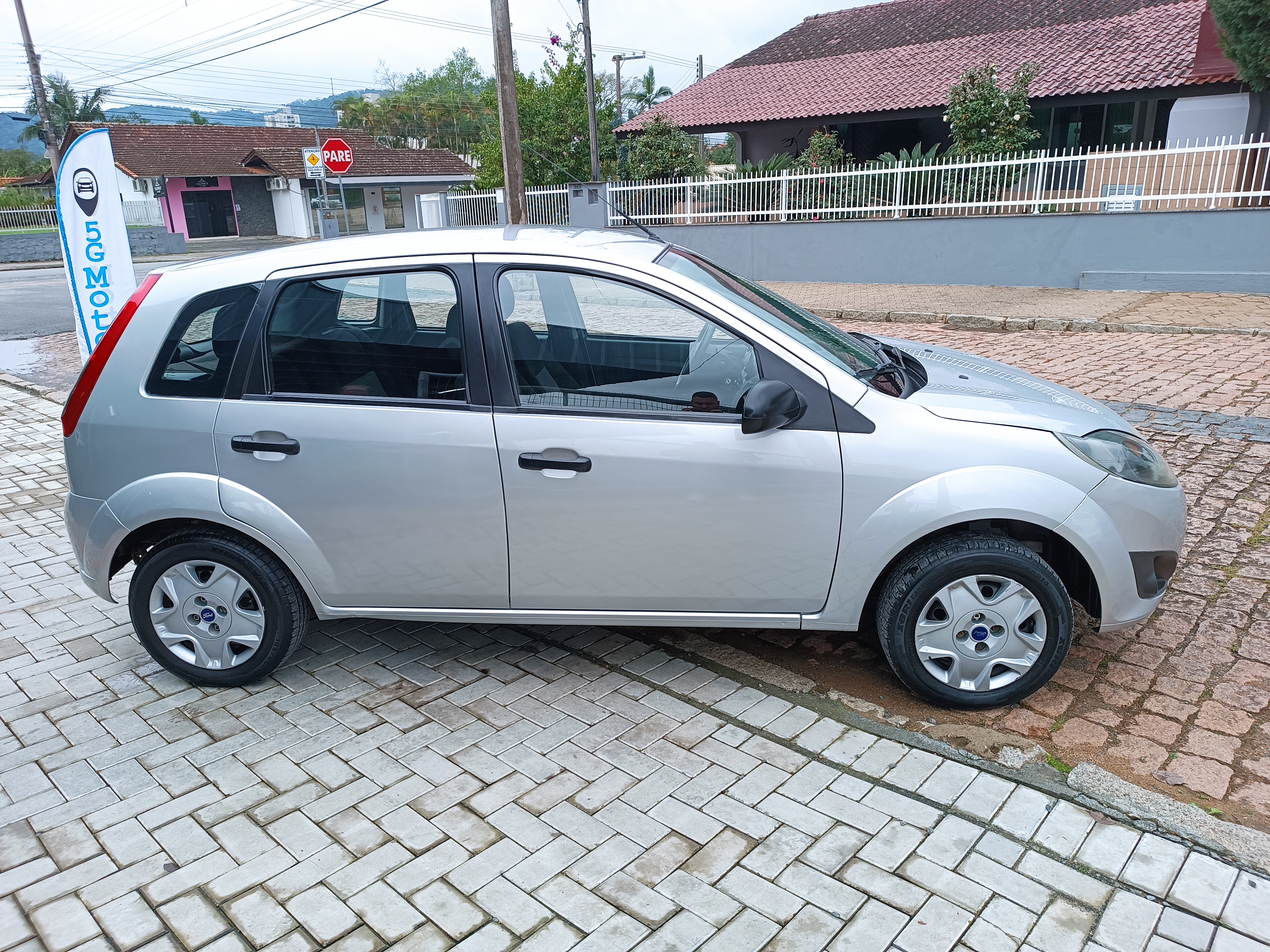 Carro/Camioneta - FORD - Fiesta - 1.0 8V Flex/Class 1.0 8V Flex 5p - 2011