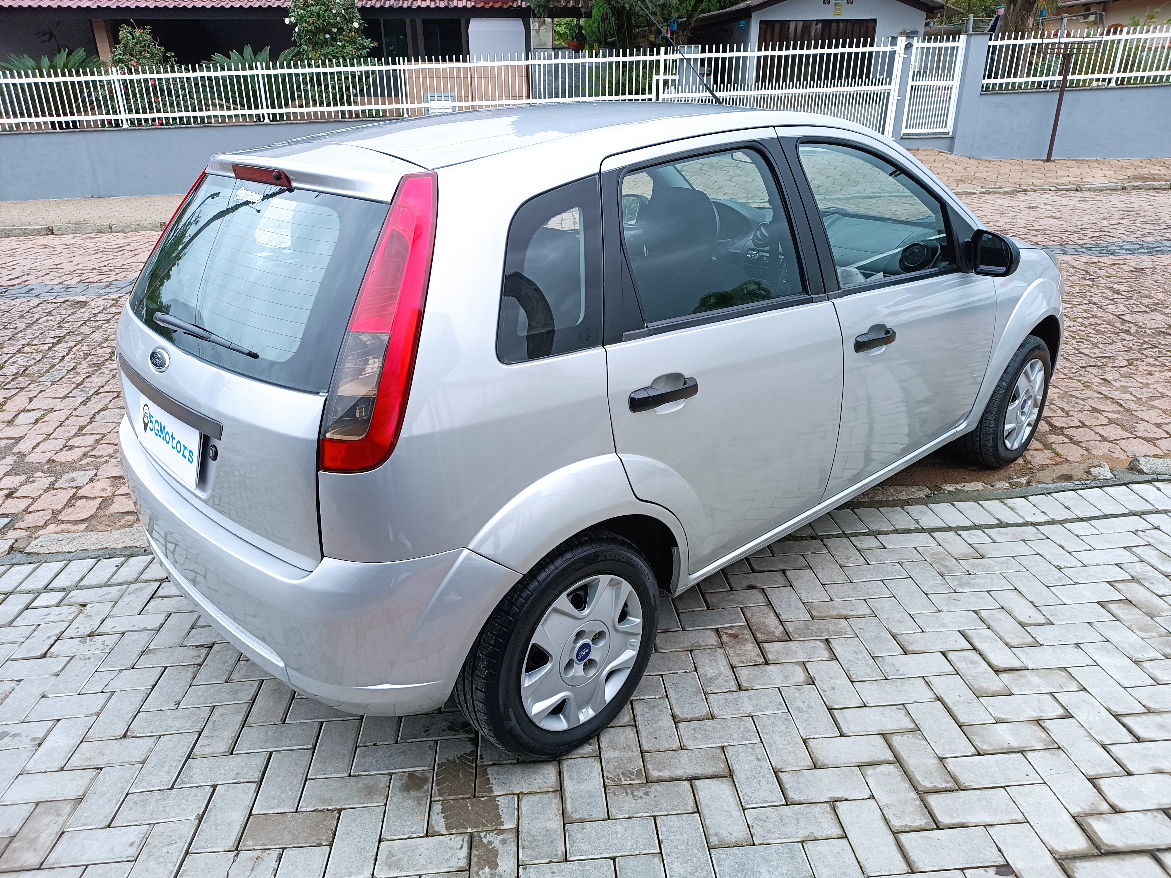 Carro/Camioneta - FORD - Fiesta - 1.0 8V Flex/Class 1.0 8V Flex 5p - 2011