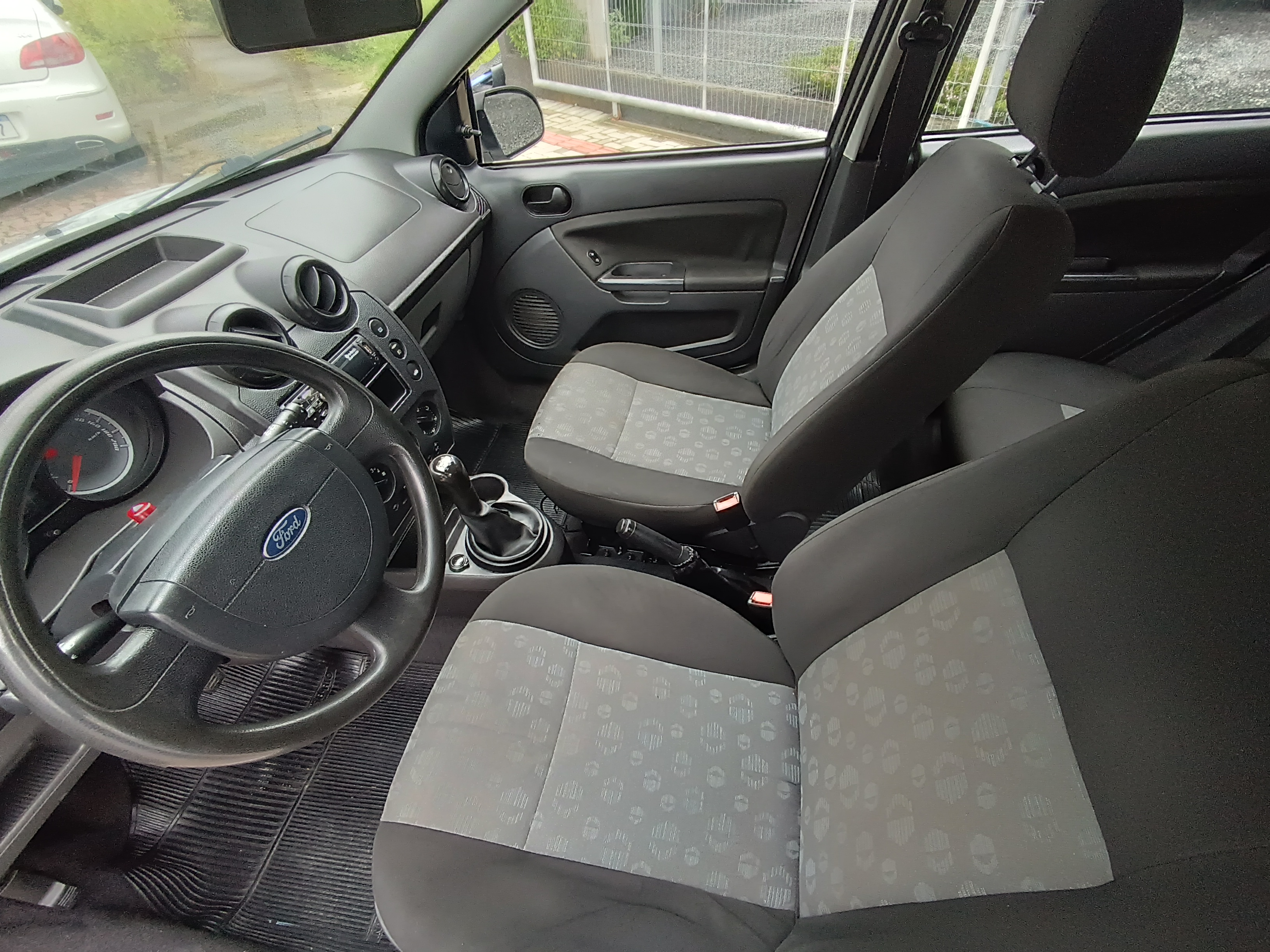 Carro/Camioneta - FORD - Fiesta - 1.0 8V Flex/Class 1.0 8V Flex 5p - 2011