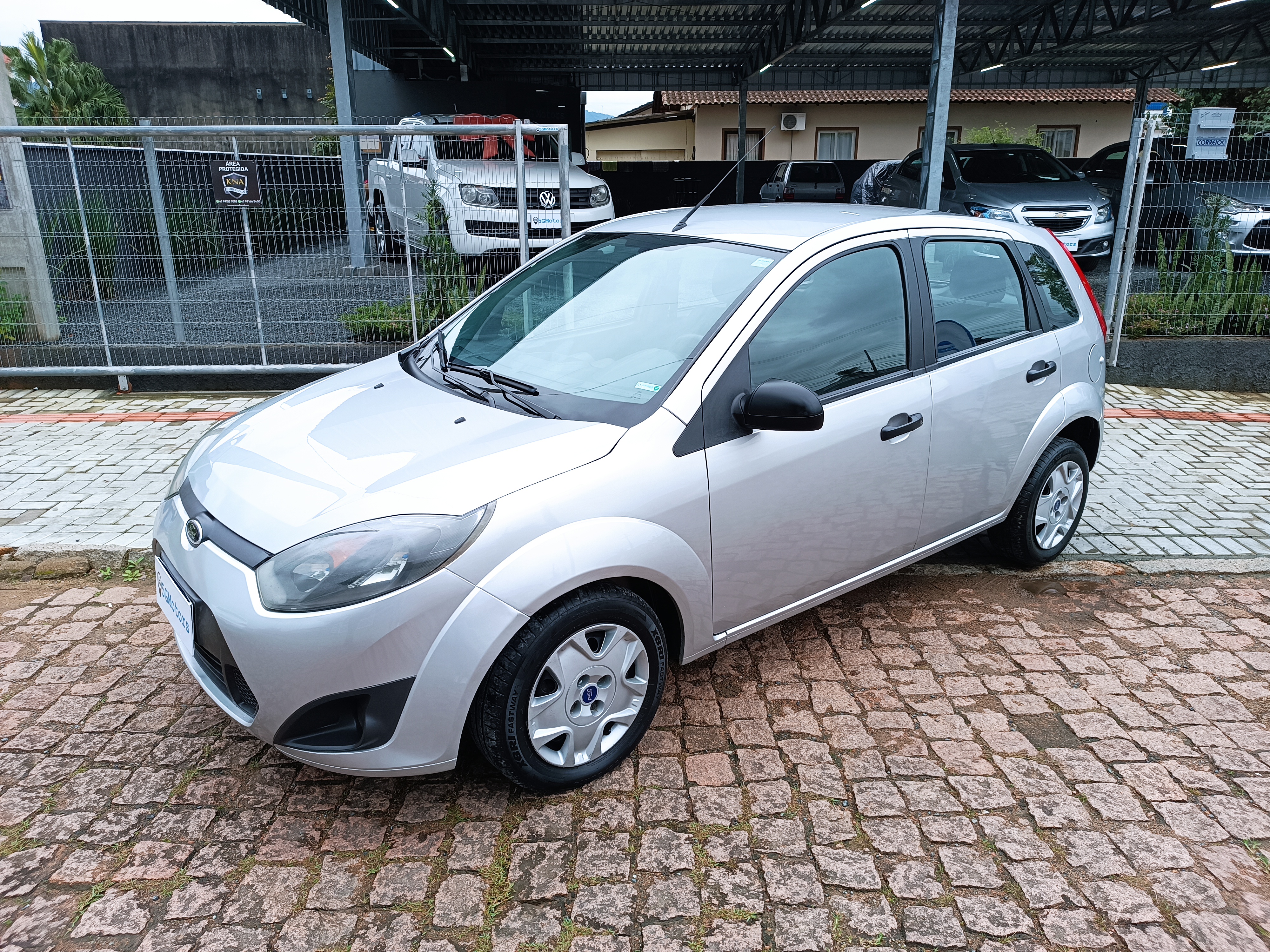 Carro/Camioneta - FORD - Fiesta - 1.0 8V Flex/Class 1.0 8V Flex 5p - 2011
