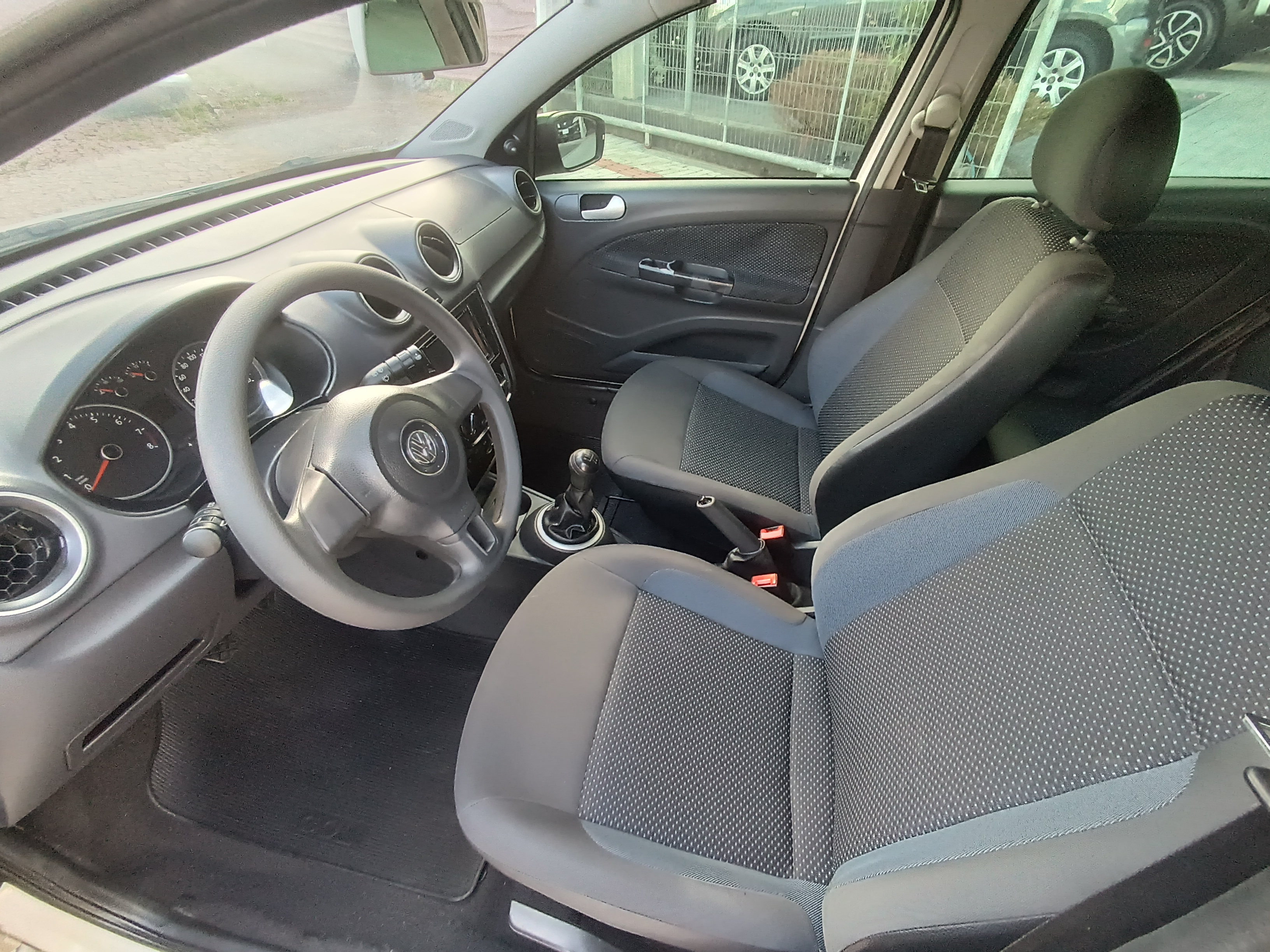 Carro/Camioneta - VW - VOLKSWAGEN - Gol - City (Trend)/Titan 1.0 T. Flex 8V 4p - 2015