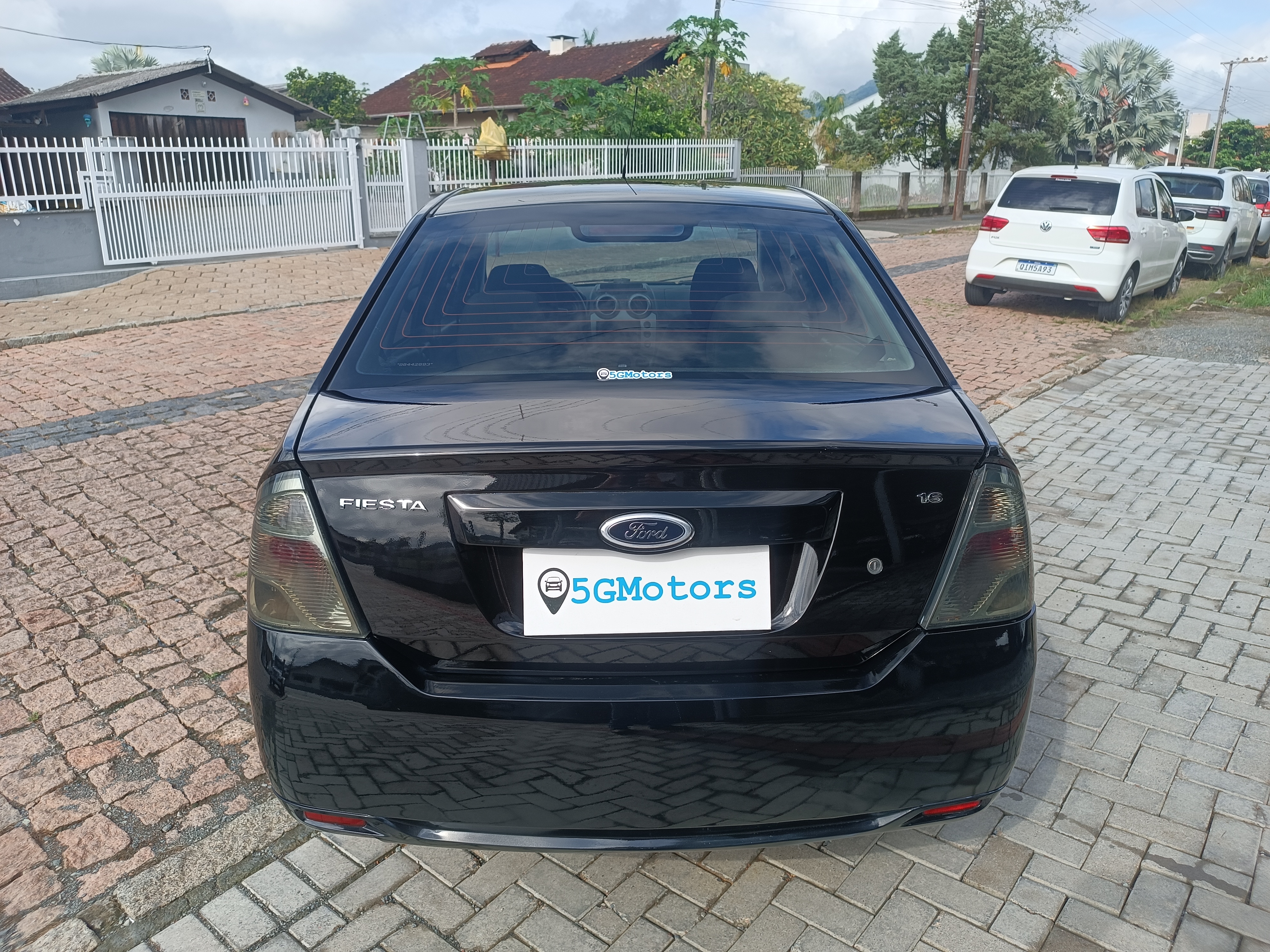 Carro/Camioneta - FORD - Fiesta - Sed. 1.6 8V Flex 4p - 2013
