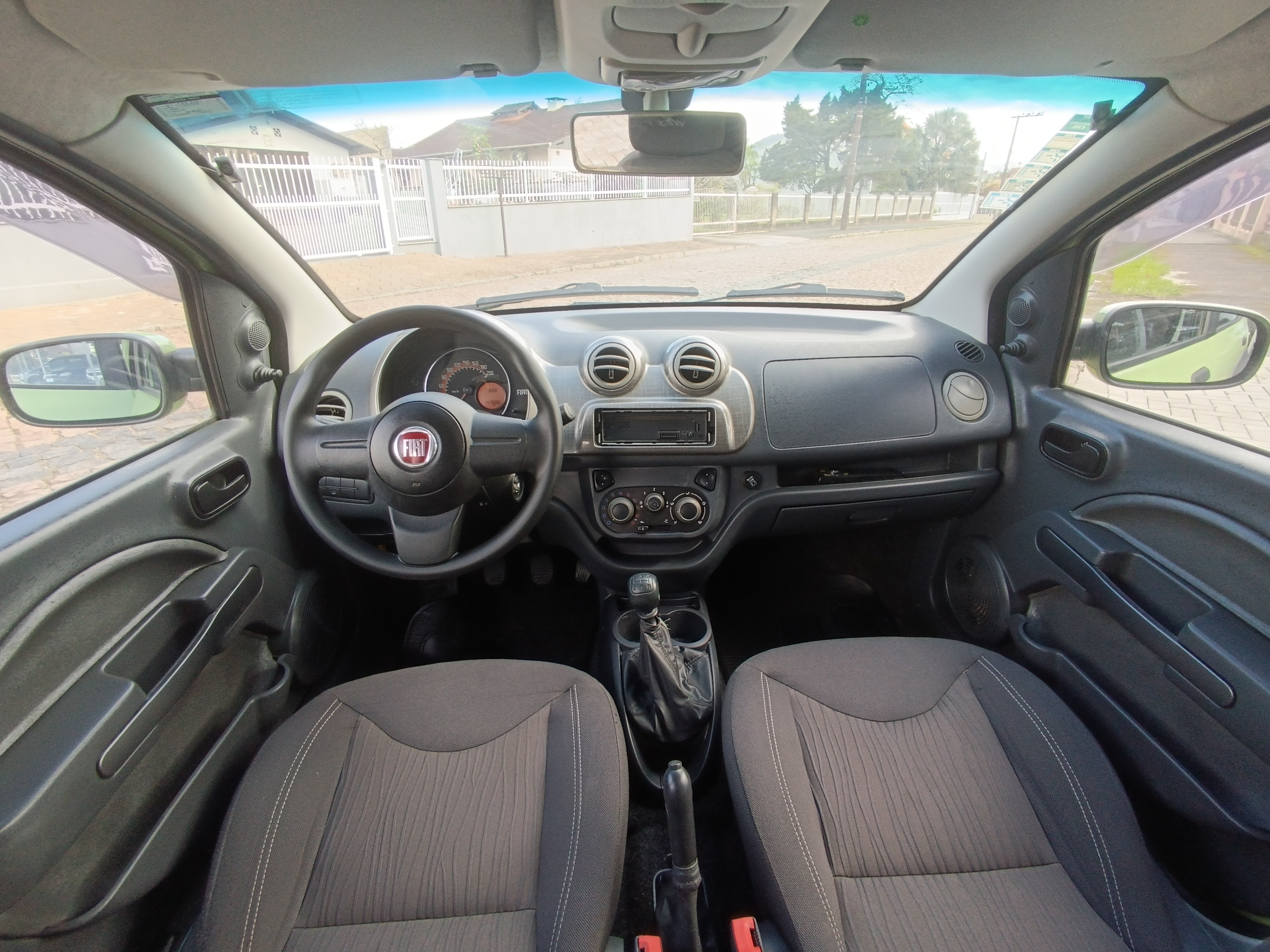 Carro/Camioneta - FIAT - UNO - WAY 1.4 EVO Fire Flex 8V 5p - 2013
