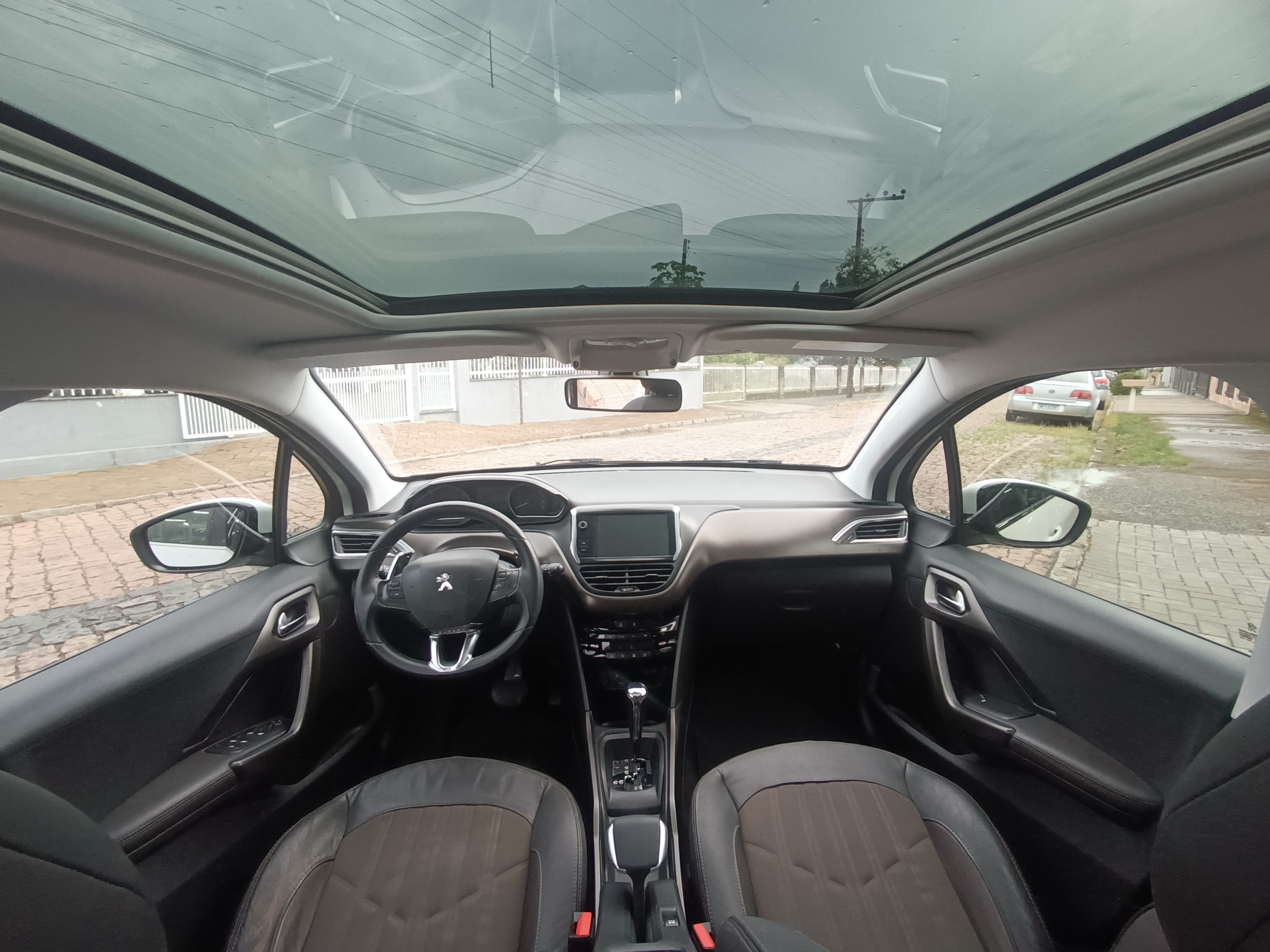 Carro/Camioneta - PEUGEOT - 2008 - Griffe 1.6 Flex 16V 5p Aut. - 2016