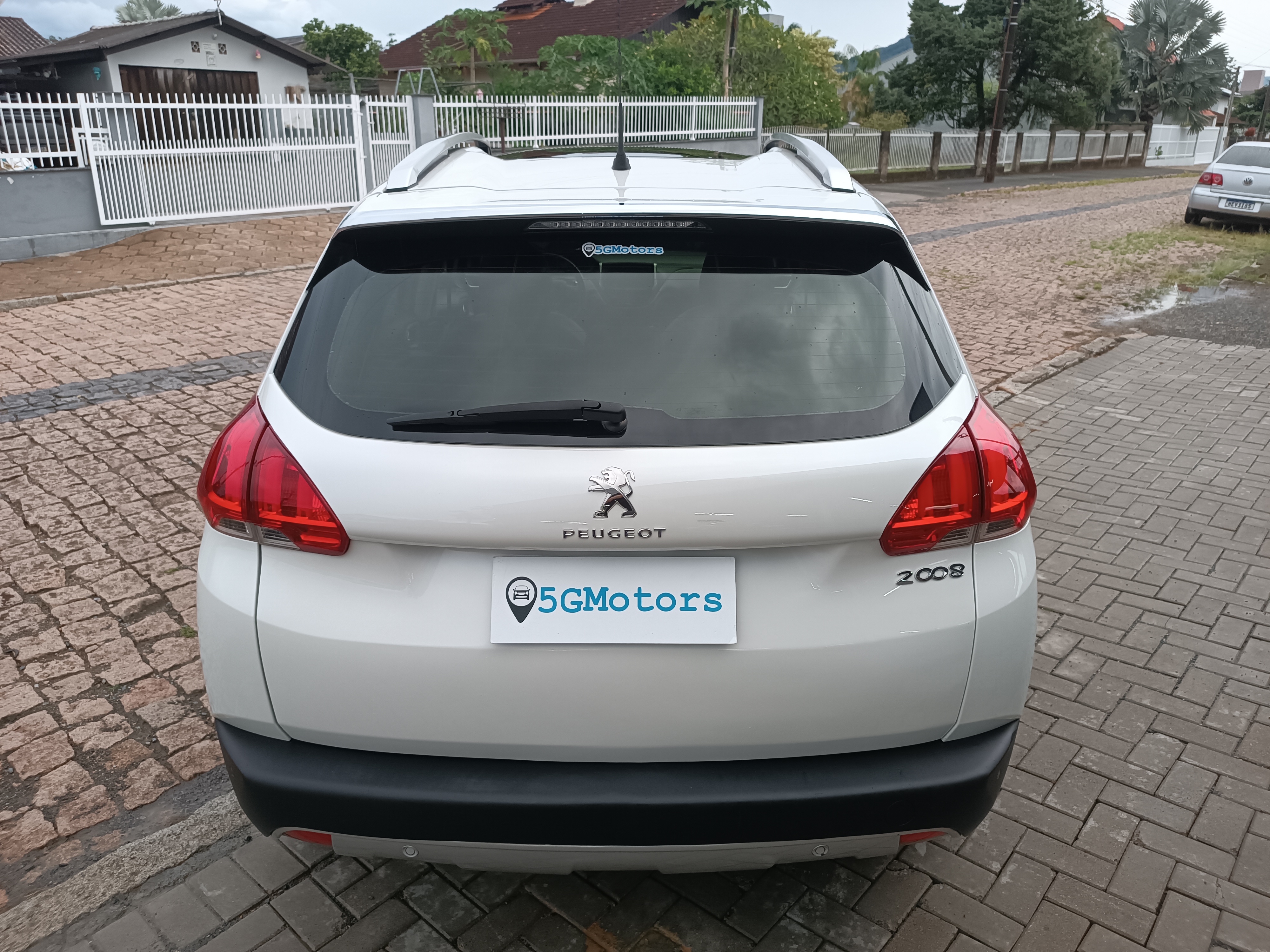 Carro/Camioneta - PEUGEOT - 2008 - Griffe 1.6 Flex 16V 5p Aut. - 2016