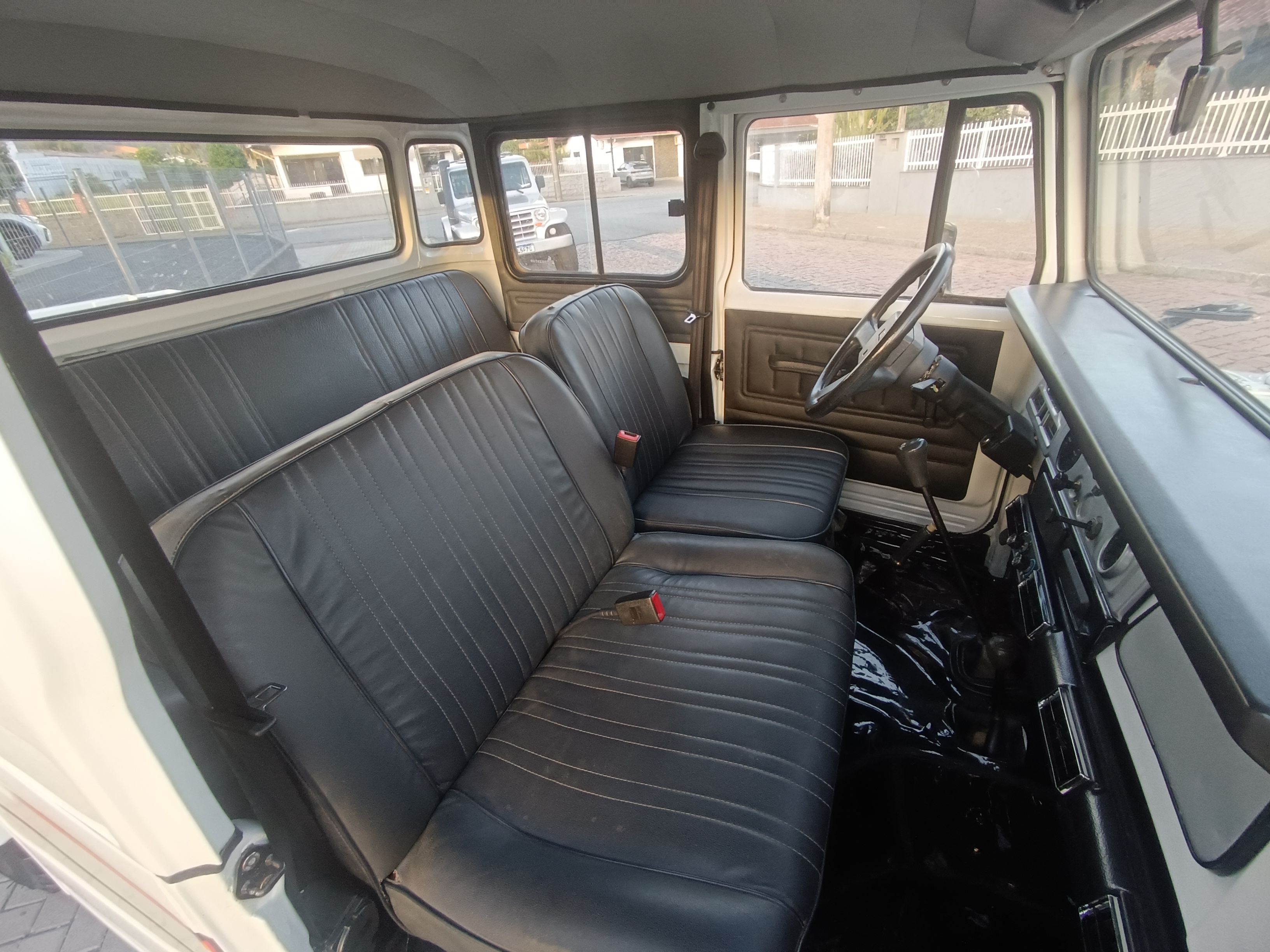 Carro/Camioneta - TOYOTA - Band.Jipe - Cap.de Aço Chas. Longo Diesel - 1993
