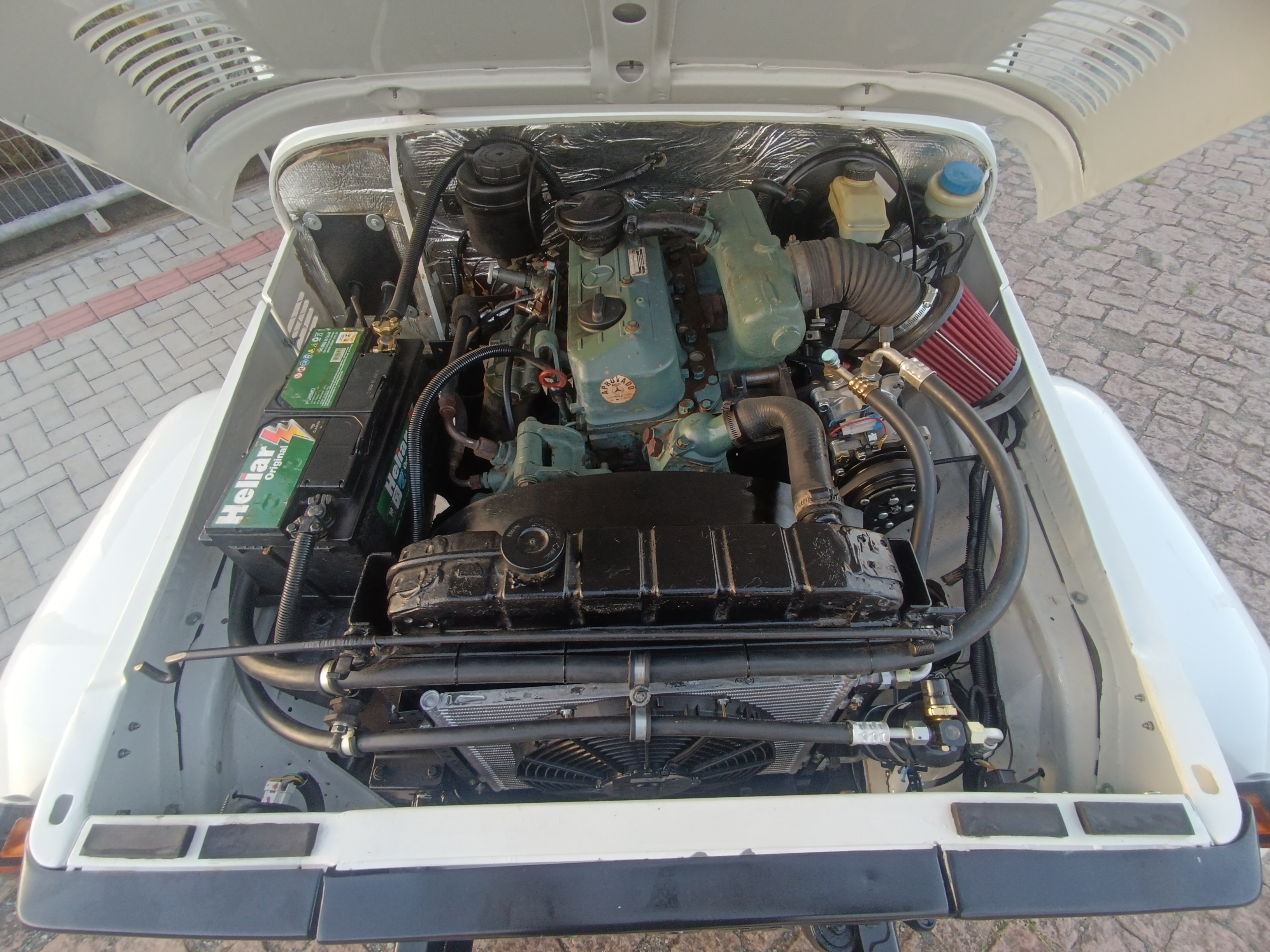Carro/Camioneta - TOYOTA - Band.Jipe - Cap.de Aço Chas. Longo Diesel - 1993